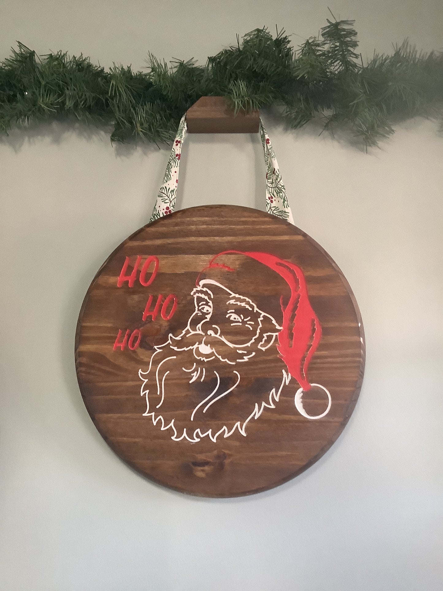 15" Christmas Themed Round